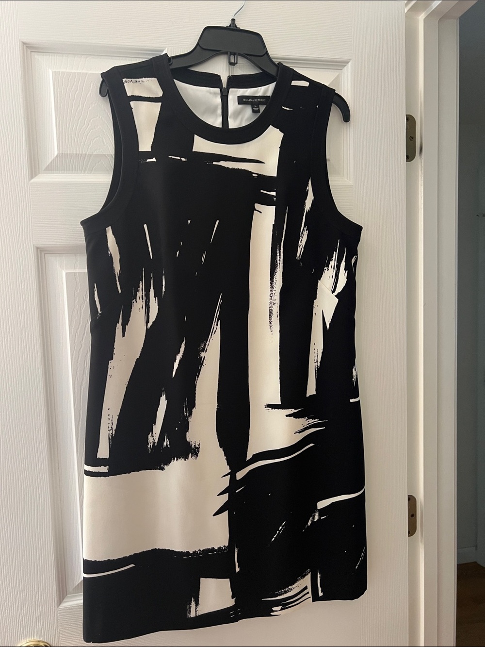 Banana Republic Black and White Abstract Shift Mini Dress